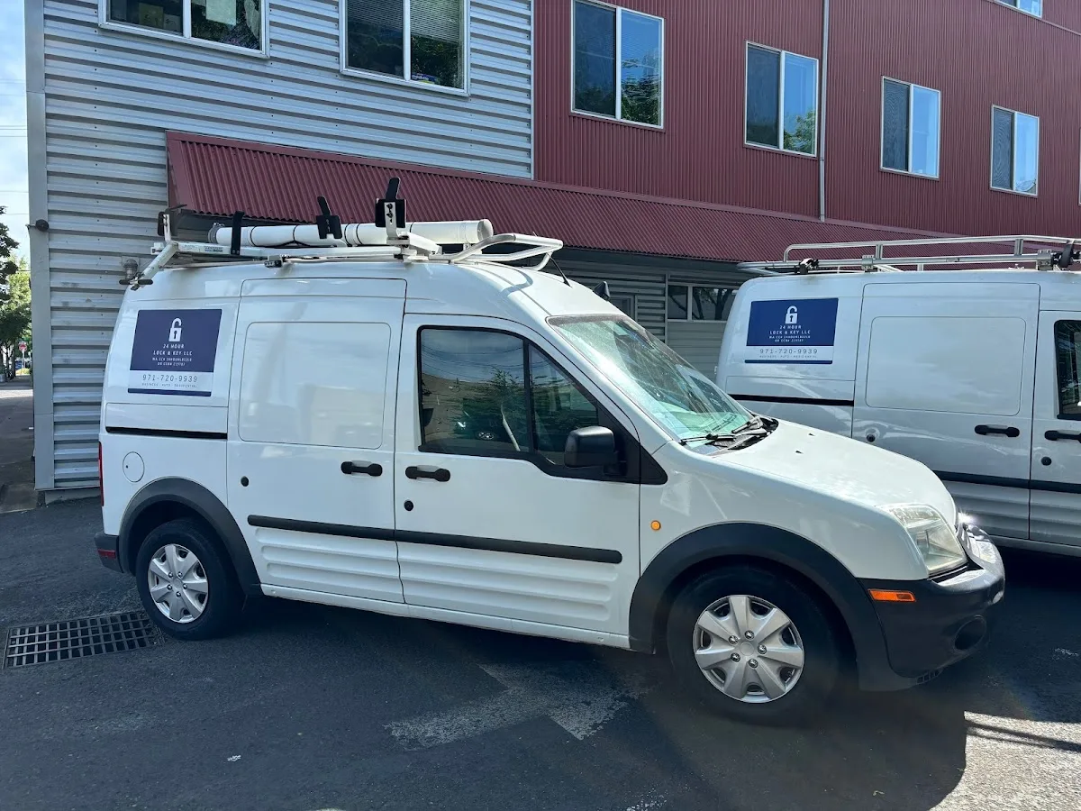 24 Hour Lock and Key