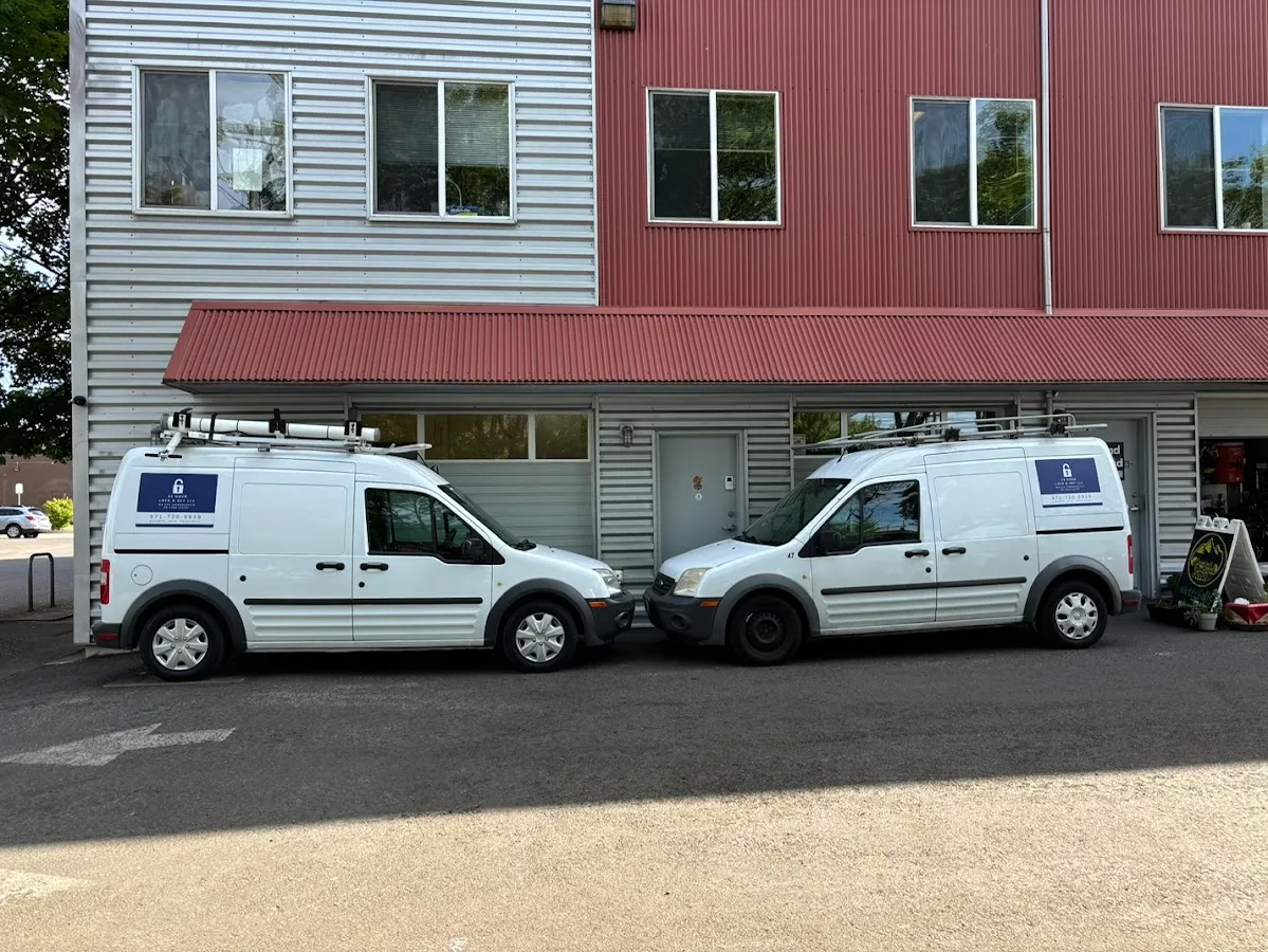 24 Hour Lock and Key