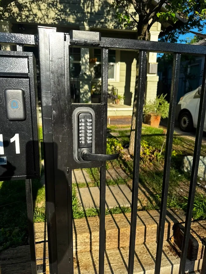 24hr River City Locksmith & Garage Doors Services