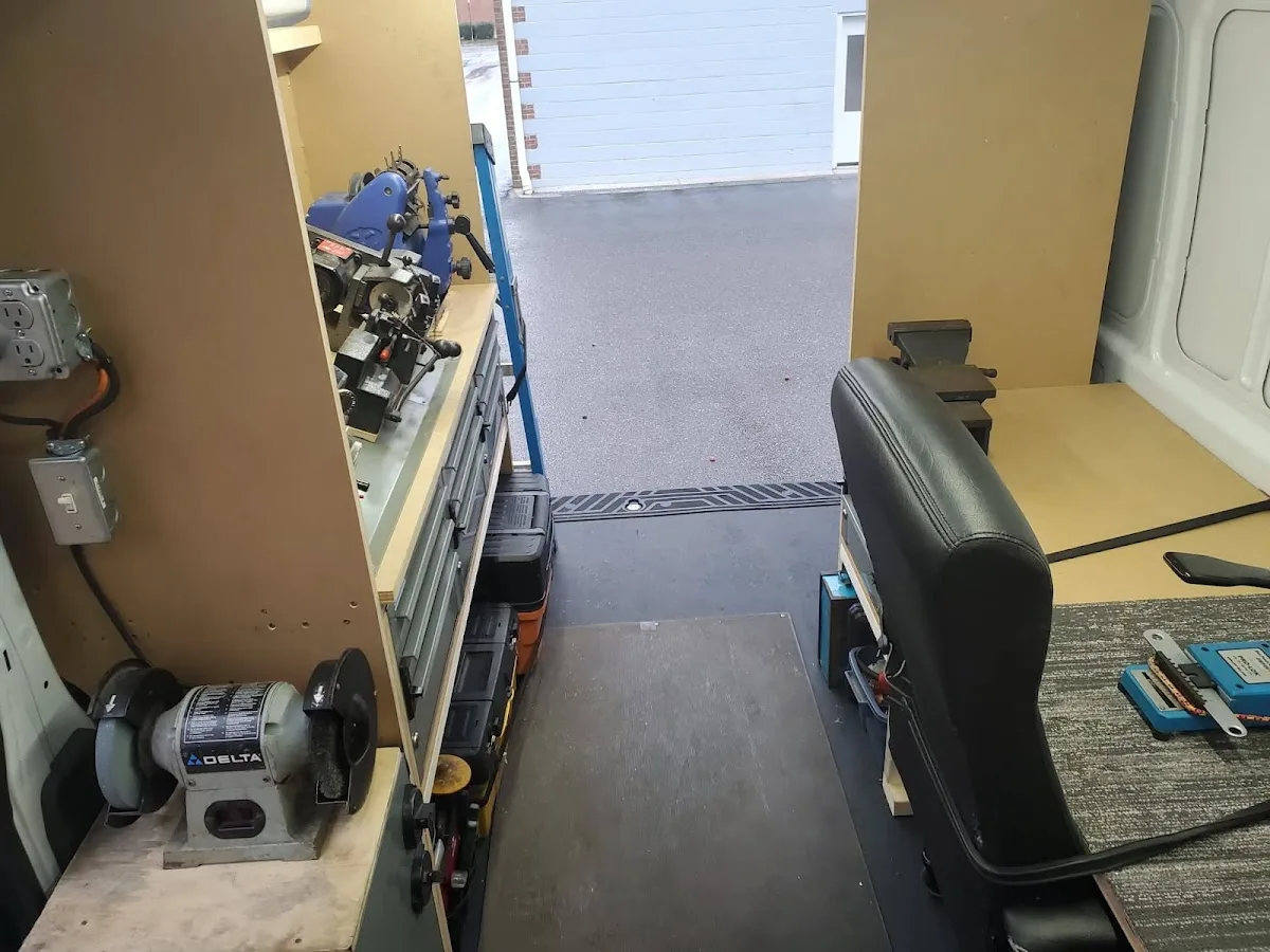 Bell's 24 Hour Lock & Key