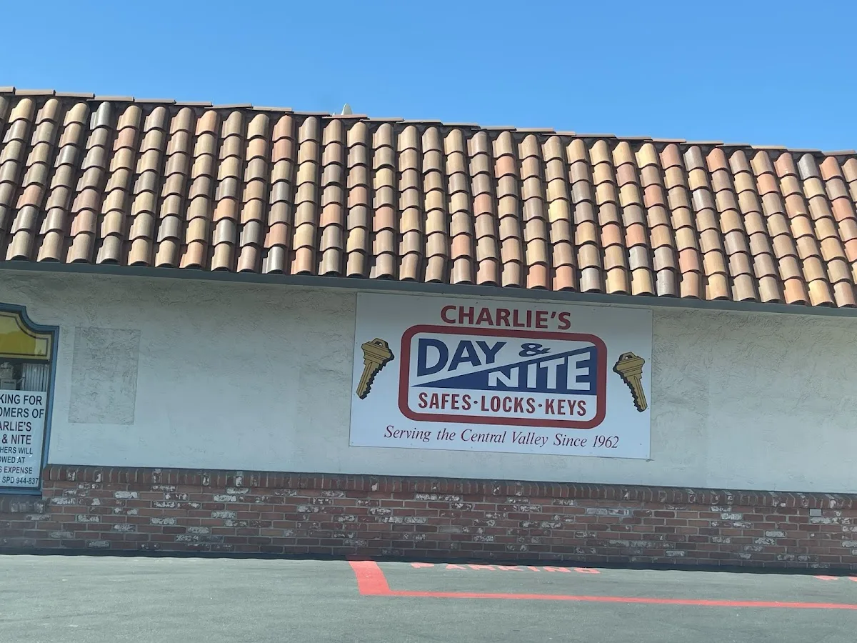 Charlie's Day & Nite Safe Lock & Key Service