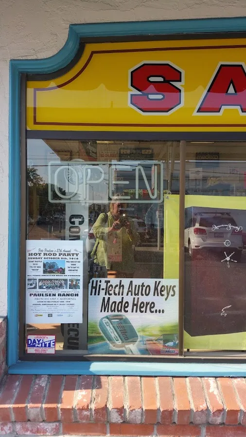 Charlie's Day & Nite Safe Lock & Key Service