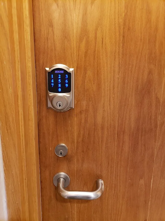 Island Locksmith Service