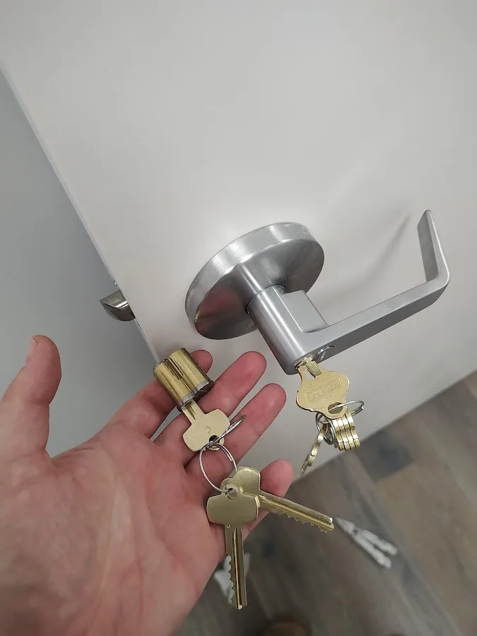 KG Lock and Key - Commercial Locksmith