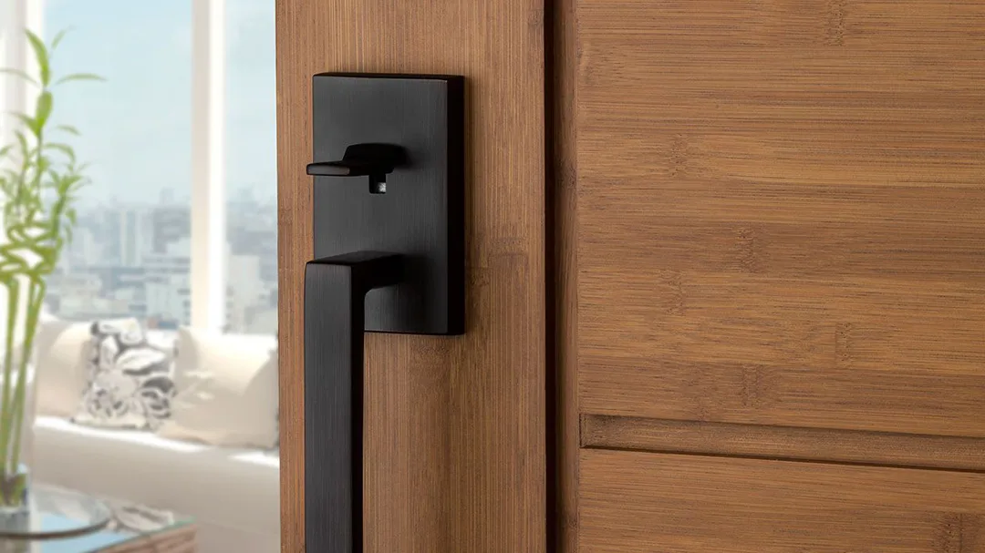 Locksmith Center LLC