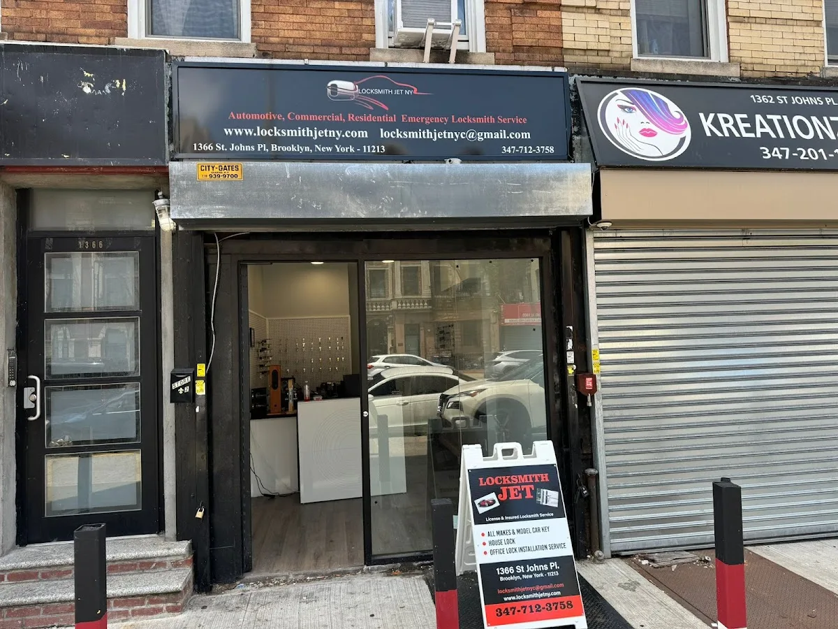 Technician arriving for a residential locksmith service call