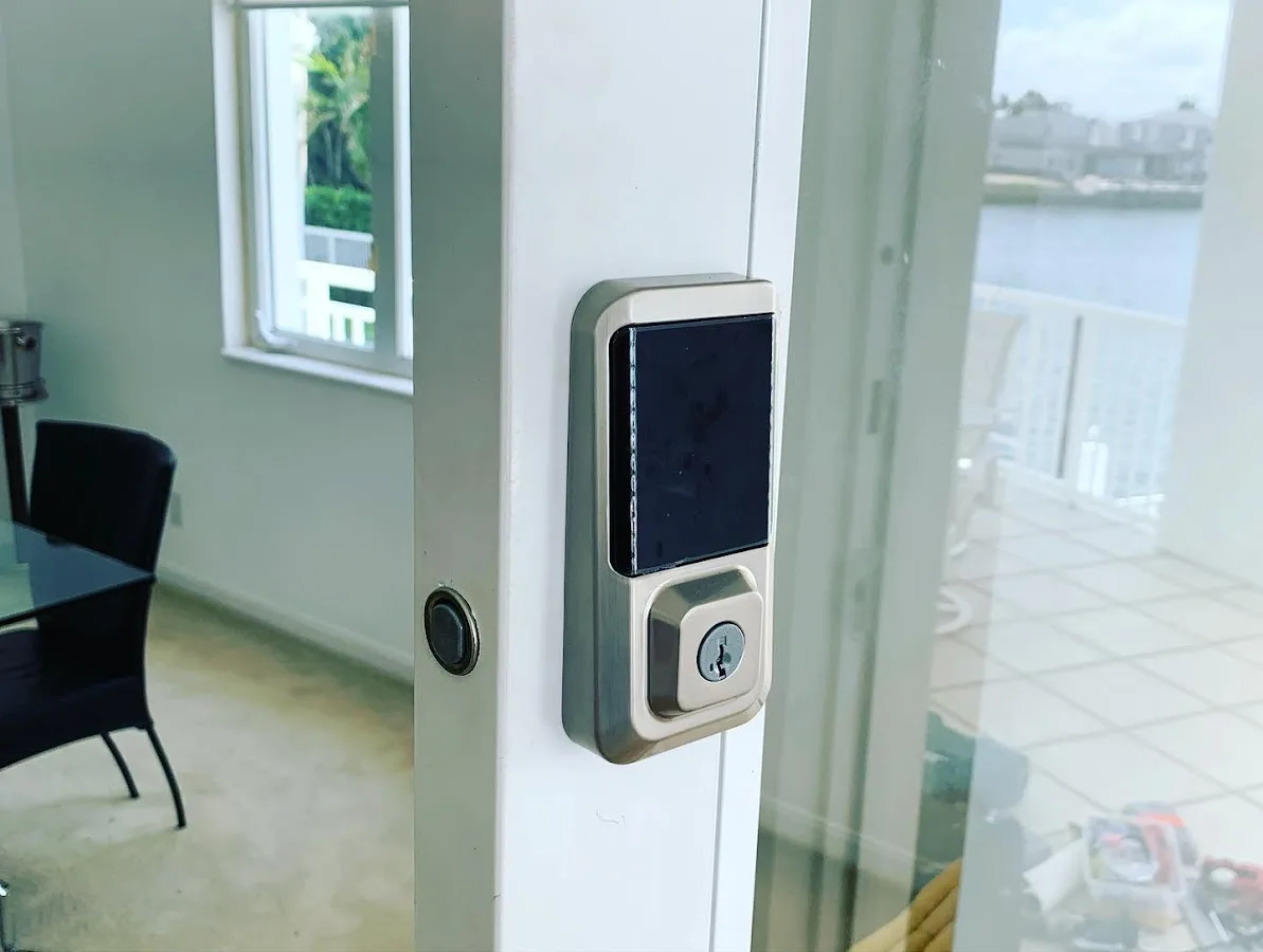 NEXT DOOR LOCKSMITH SERVICE