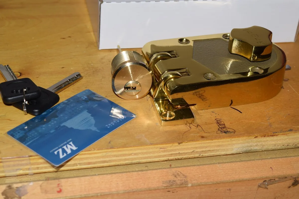 Power Lock Safe Hardware & Locksmith