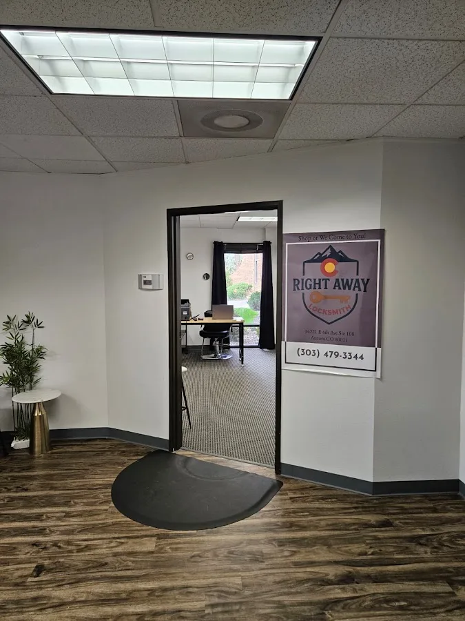 Right Away Locksmith