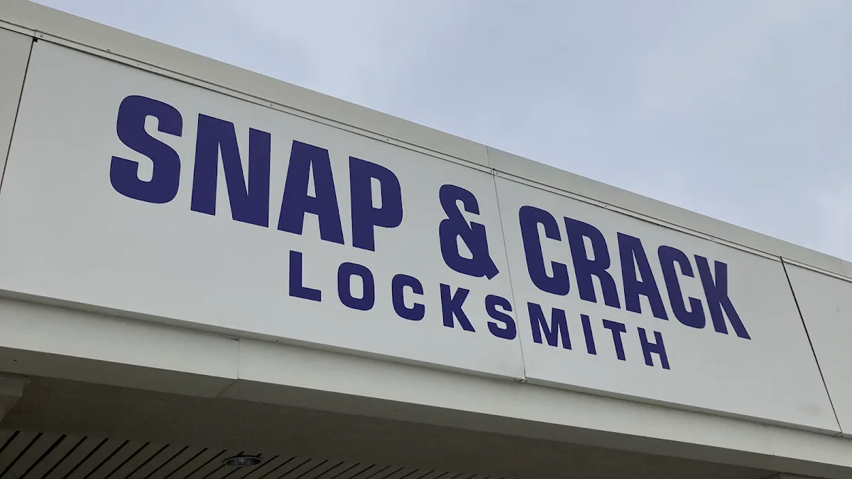 Snap & Crack Locksmith