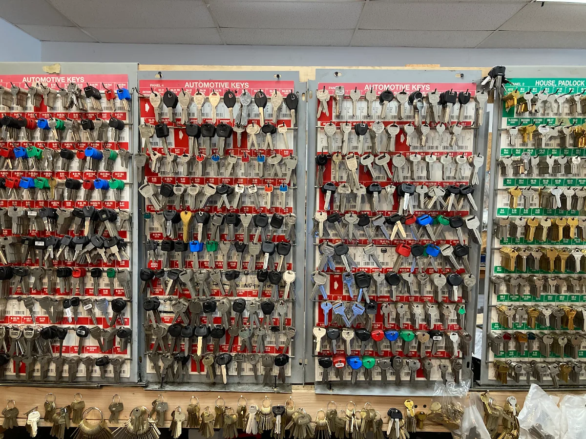 Snap & Crack Locksmith